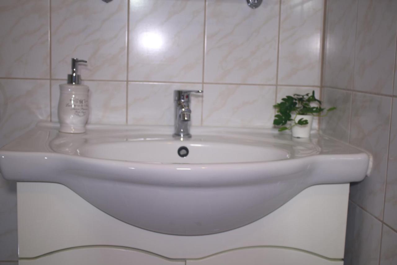 Egri Csillagocska Apartman Exteriör bild